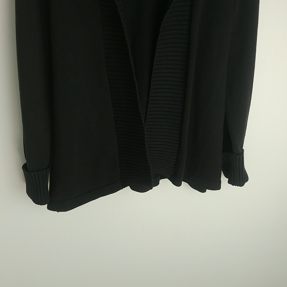 First Issue A Liz Claiborne Company - Picture 3 of 11
